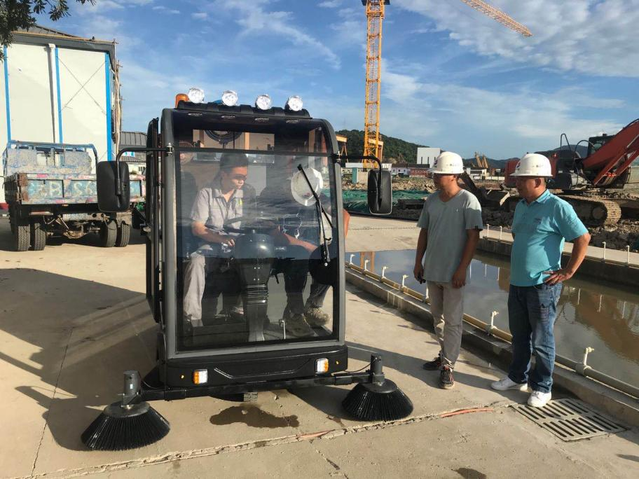 余姚龙泉市清扫车