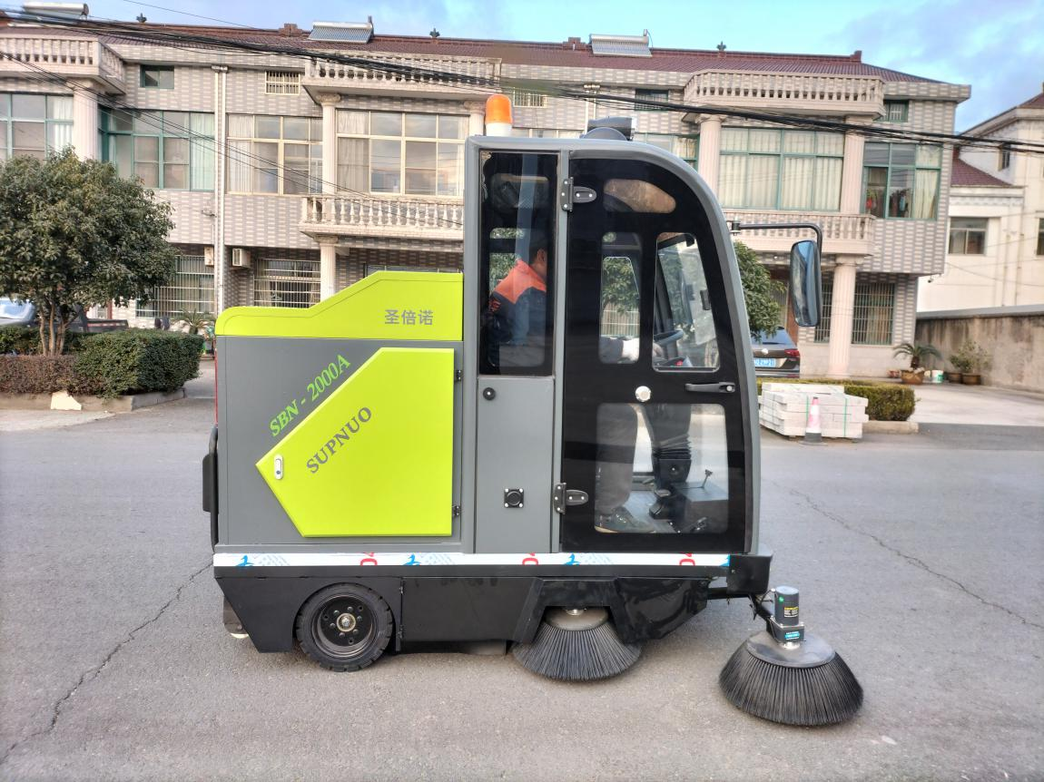 余姚龙马清扫车